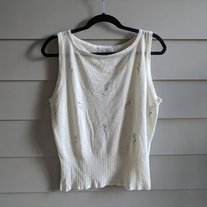 Cottagecore sleeveless top with floral embroidery